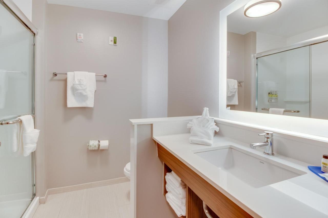 Holiday Inn Express & Suites - Union City By Ihg Kültér fotó