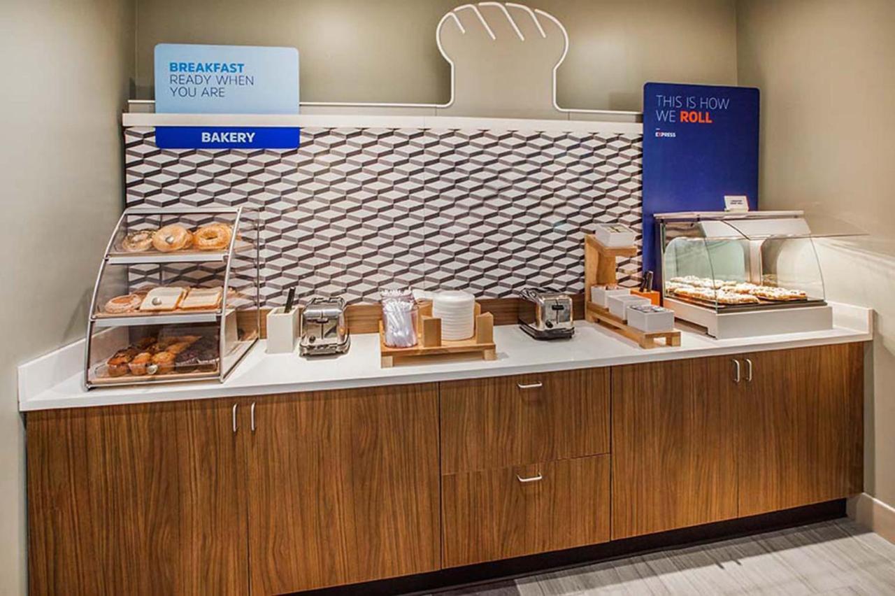 Holiday Inn Express & Suites - Union City By Ihg Kültér fotó