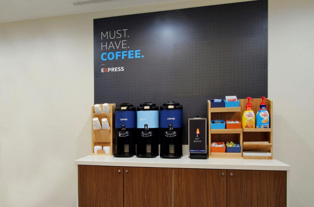 Holiday Inn Express & Suites - Union City By Ihg Kültér fotó